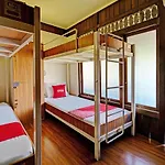 Oyo 92927 Griya Ayu Minahasa