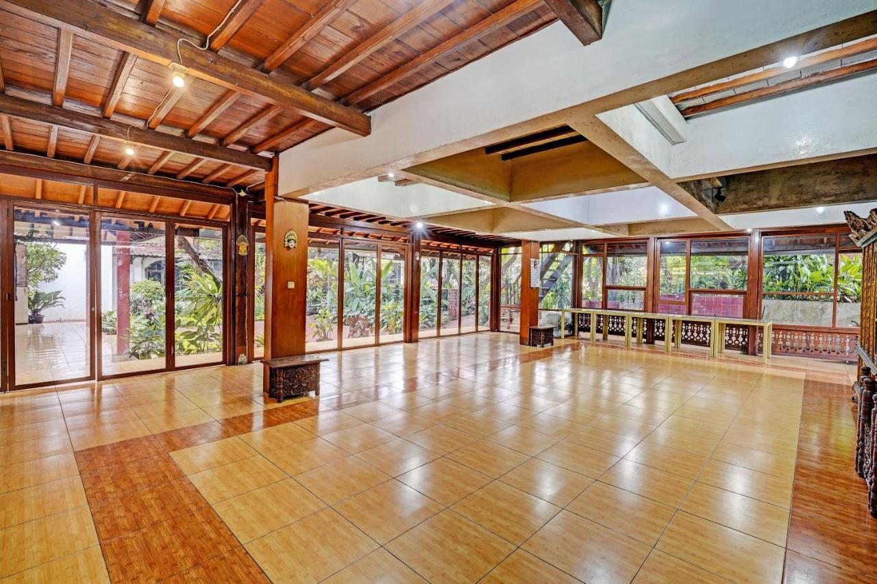 Oyo 92927 Griya Ayu Minahasa Hotel Bandung