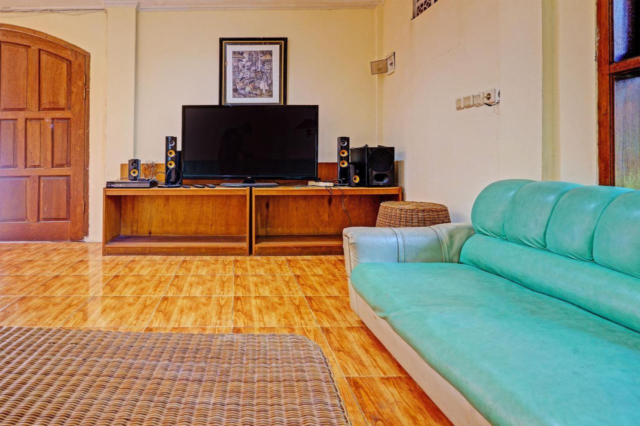 Hotel Oyo 92927 Griya Ayu Minahasa 2*