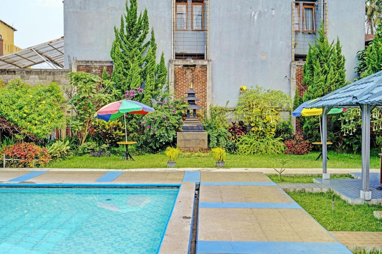 Oyo 92927 Griya Ayu Minahasa Hotel
