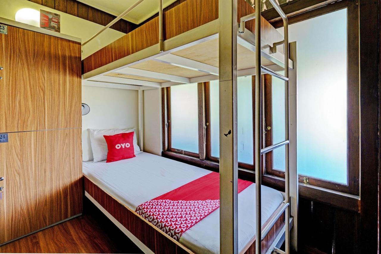 Oyo 92927 Griya Ayu Minahasa 2*