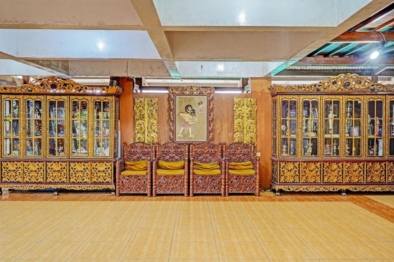 Oyo 92927 Griya Ayu Minahasa 2* Bandung