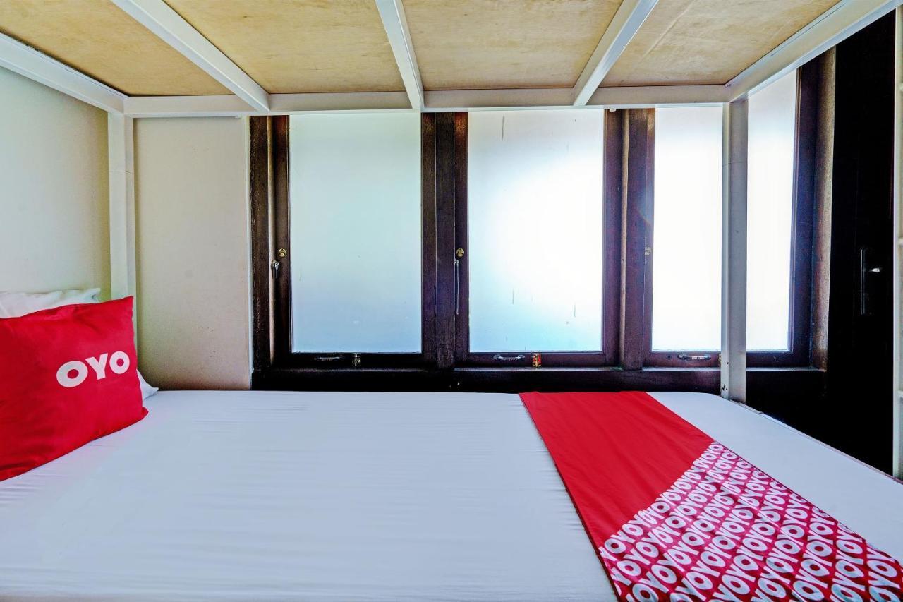 Hotel Oyo 92927 Griya Ayu Minahasa 2*