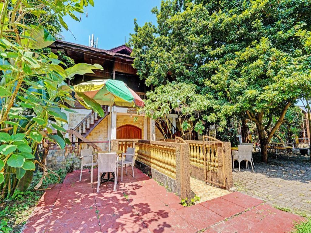 Oyo 92927 Griya Ayu Minahasa Hotel